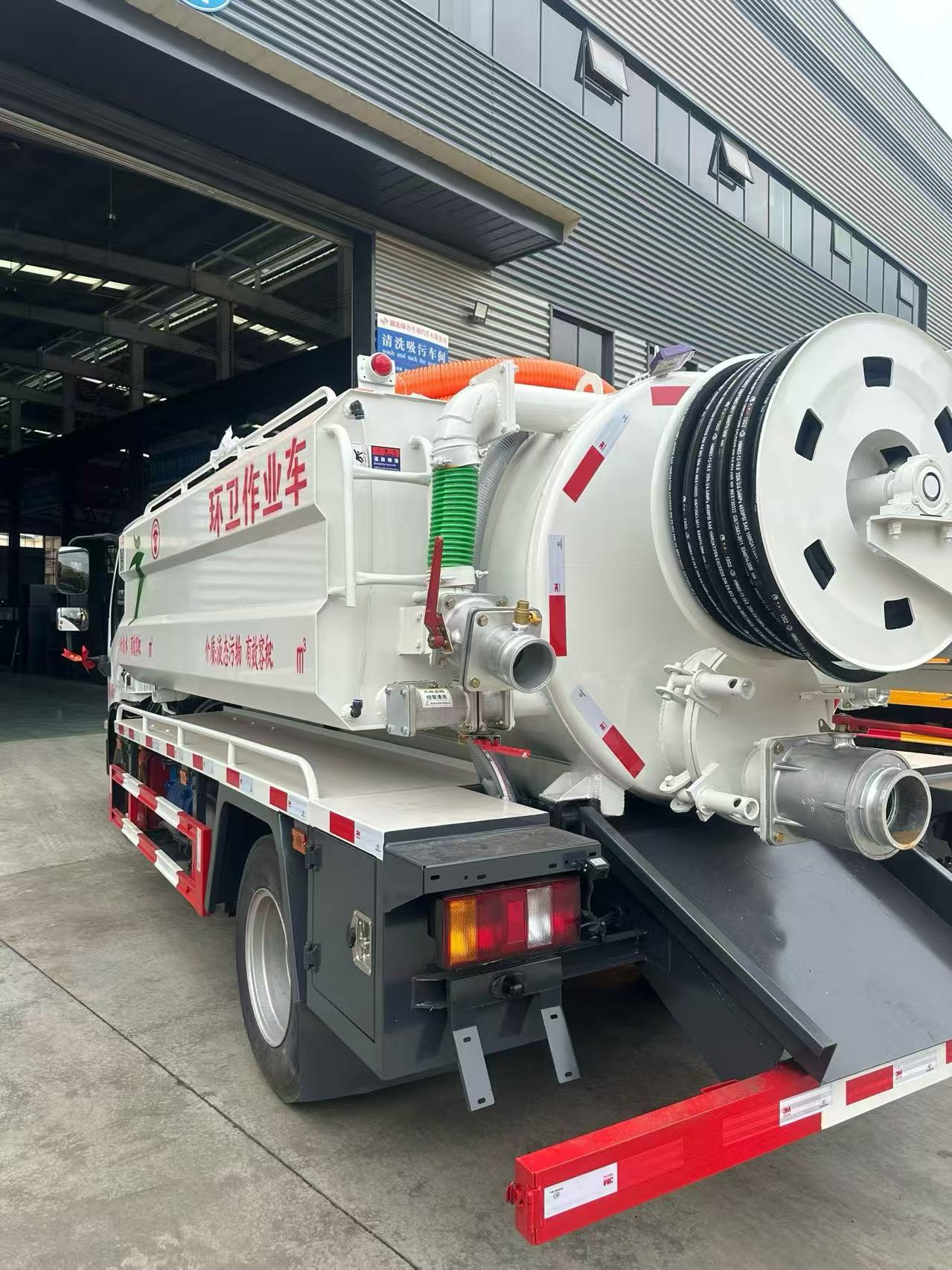 Sitrak 22m³ 6×2 Suction Truck